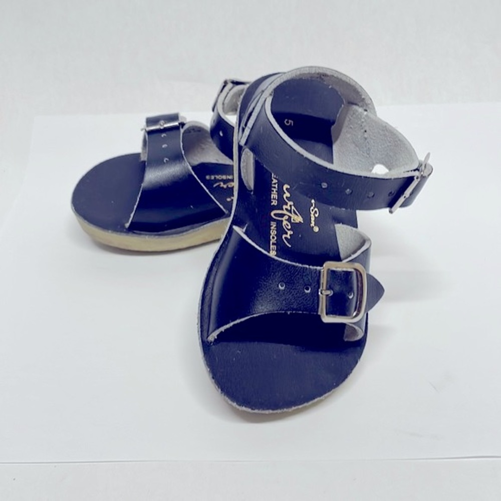 Salt water surfer blue sandals (size 5)